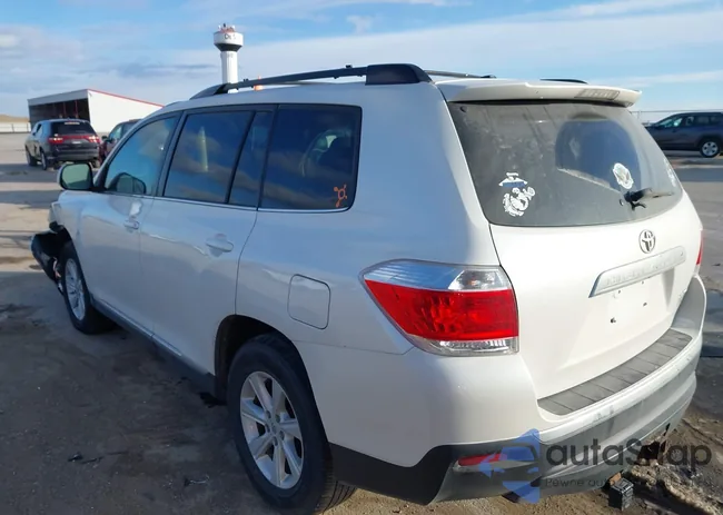 5TDBK3EH0CS125780: 44231630