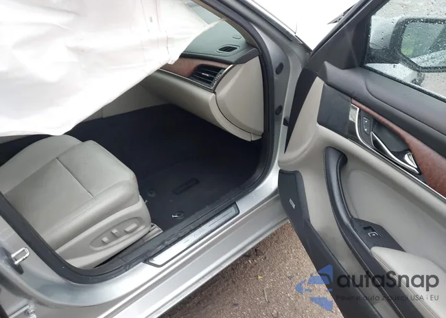 1G6AR5SX8G0178530: 44231742