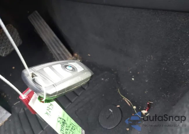 5UXWX9C51G0D79037: 44231860