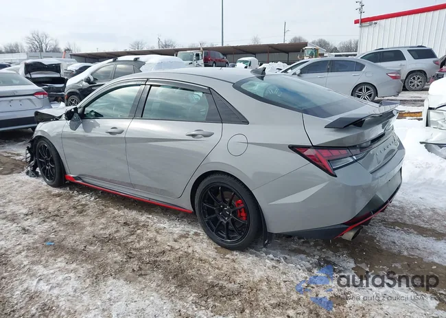 KMHLW4AK1NU007165: 44231142