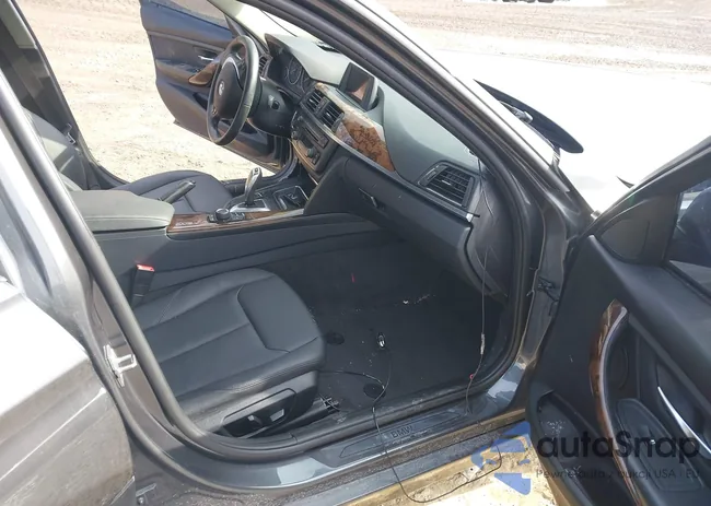 WBA3D3C54EK154066: 44231176