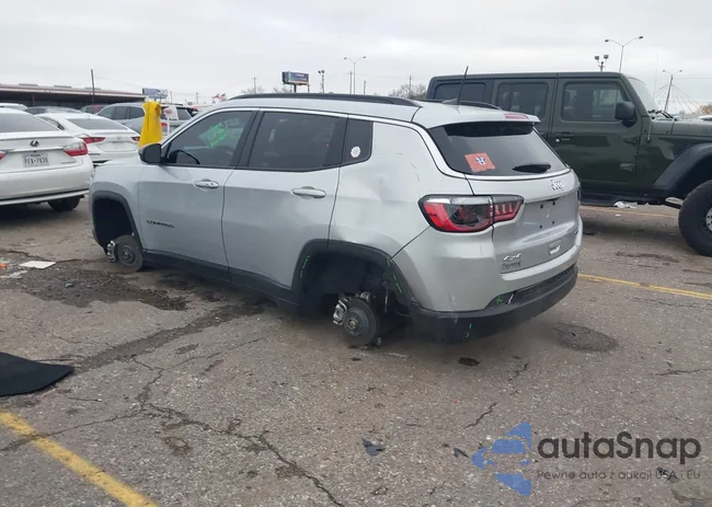 3C4NJDBN2ST598424: 44231216