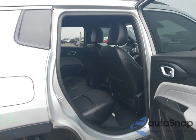 3C4NJDBN2ST598424: 44231216