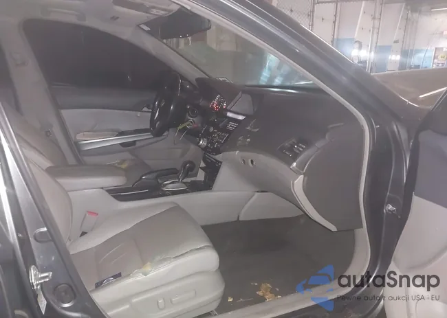 1HGCP36818A043518: 44231233