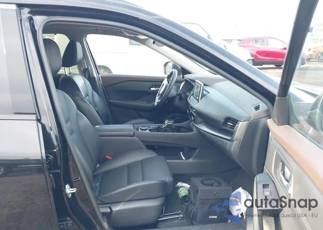 JN8BT3BB1PW215575: 44231303