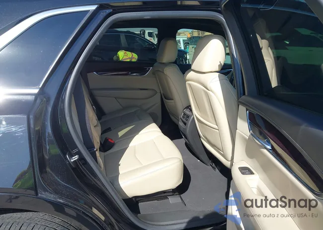 1GYKNBRS7HZ237922: 44232449