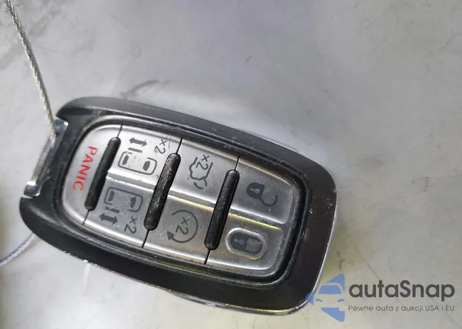 2C4RC1GG7HR704642: 44232557