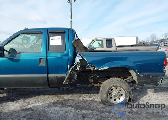 1FTNX21S2YEC13897: 44232573