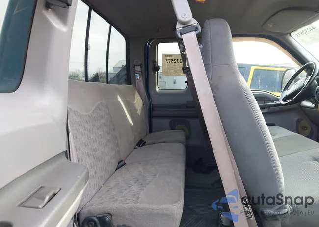 1FTNX21S2YEC13897: 44232573