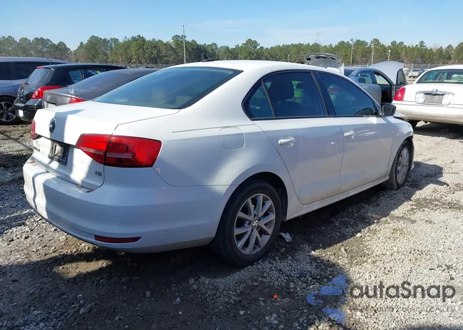 3VWD17AJ2FM352417: 44232701