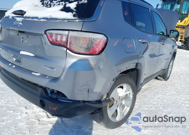 3C4NJDBB8KT595744: 44232762