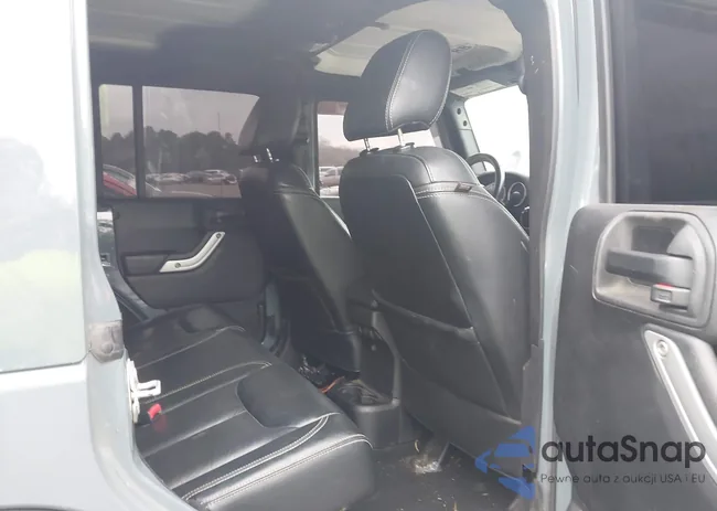 1C4HJWFG1FL527835: 44232879