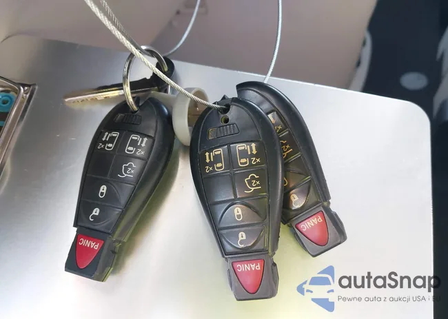 2C4RC1BG2DR675021: 44231941