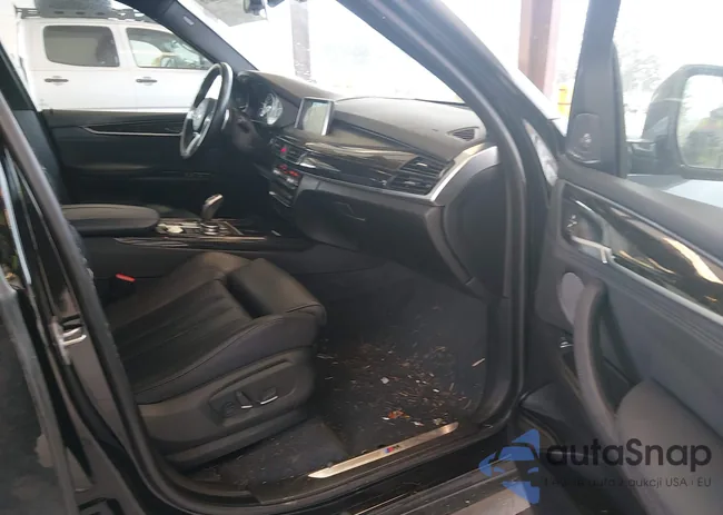 5UXKR0C5XH0V68563: 44232073