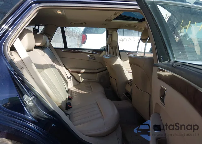 WDDHH8HB9BA285977: 44232142