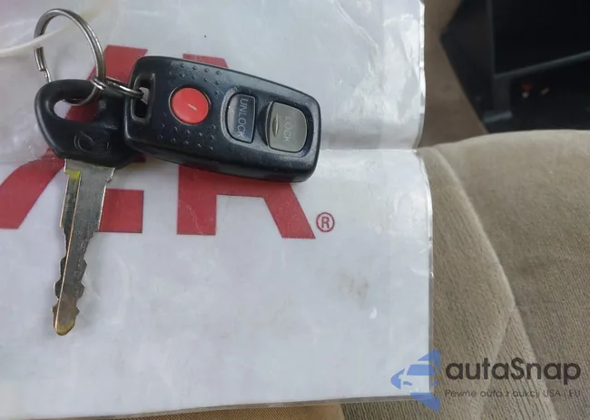 JM3LW28G5Y0147930: 44232162