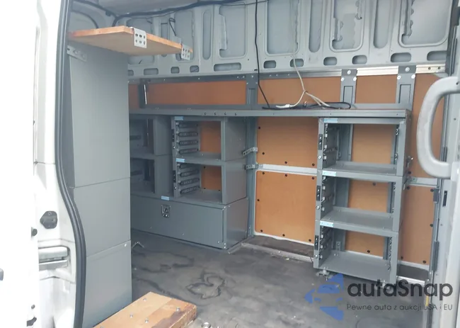 1N6AF0LY6JN813493: 44232196