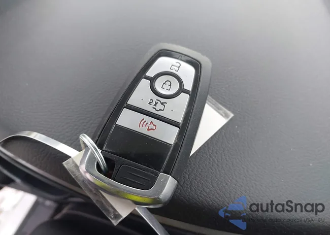 3FA6P0HD5LR163329: 44233341