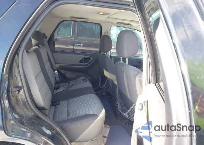 1FMCU93184KB23772: 44233353