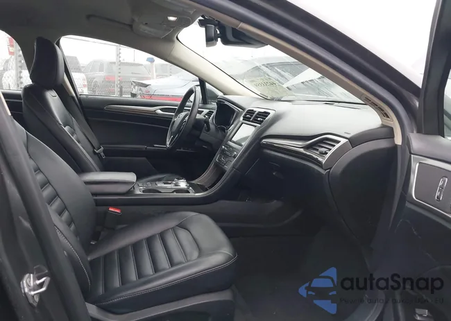 3FA6P0CD7LR138830: 44233359