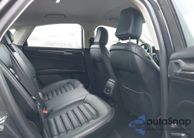 3FA6P0CD7LR138830: 44233359