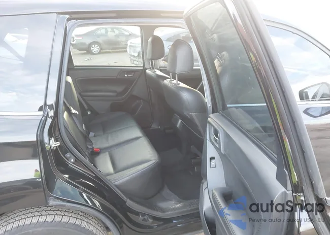 JF2SJAJC7HH811877: 44233372