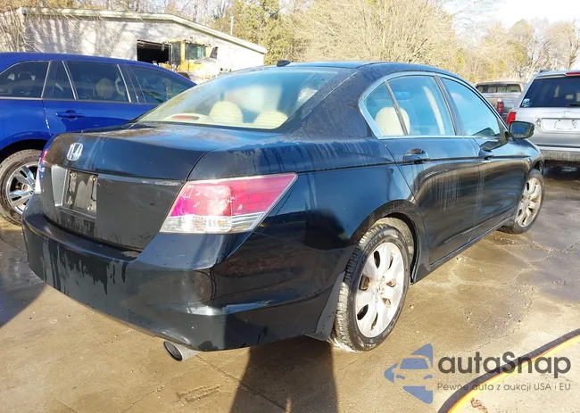 1HGCP2F84AA163085: 44233628