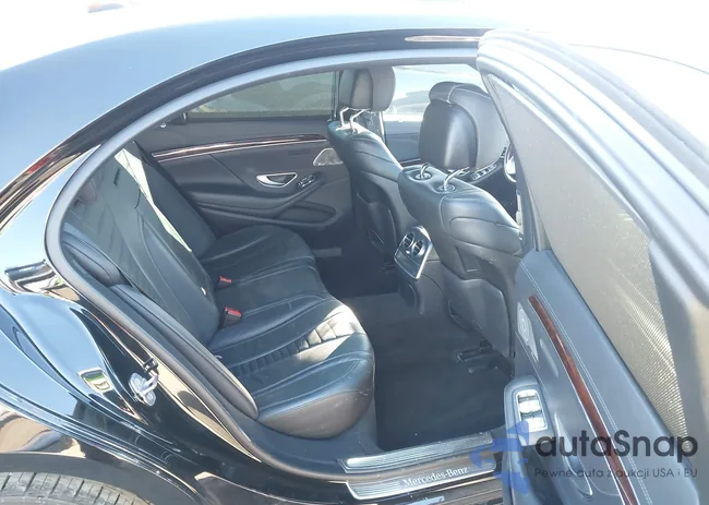 WDDUG8DB6KA482922: 44233643