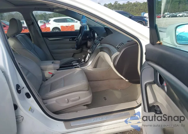 19UUA86529A026057: 44233656