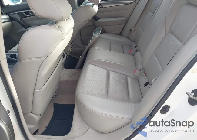 19UUA86529A026057: 44233656