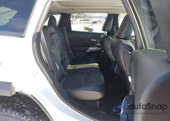 1C4PJMBX3JD525612: 44233677