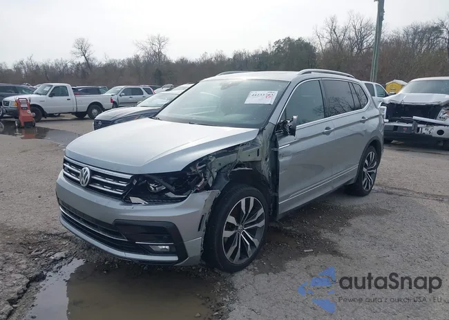 3VV4B7AX2KM144568: 44233703