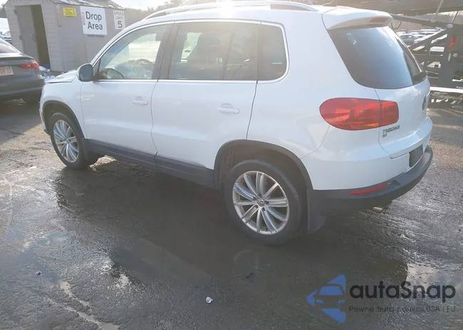 WVGBV7AXXGW573148: 44233740