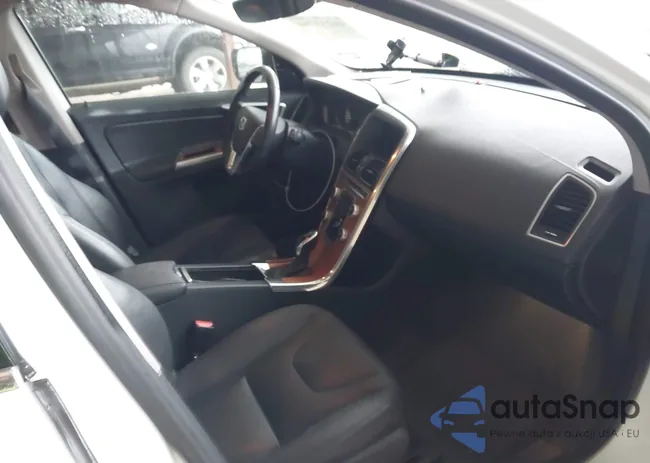 YV440MDU8H2005661: 44233780