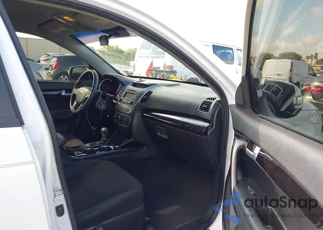 5XYKT4A70FG596992: 44233876