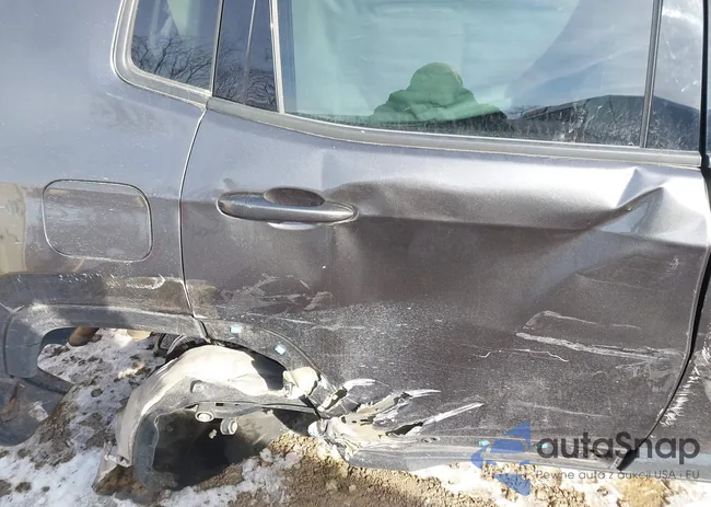 3C4NJDDB2KT775881: 44233886