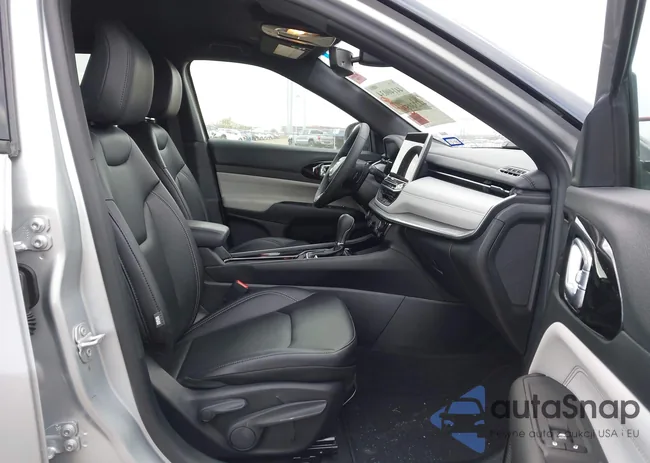 3C4NJDCN8TT177971: 44233053