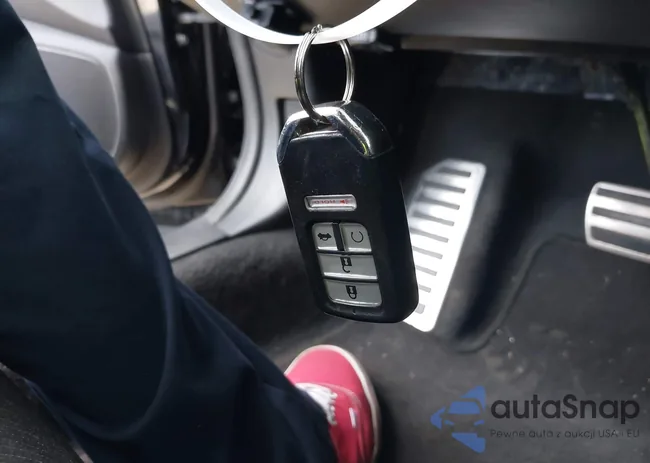 1HGCV2F38LA023330: 44233083