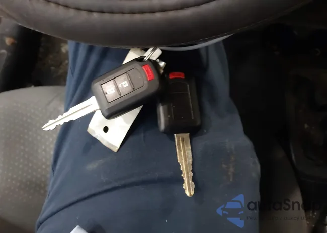 ML32F3FJ4KHF01069: 44233137