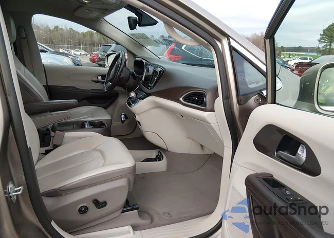 2C4RC1BG4JR107347: 44233326