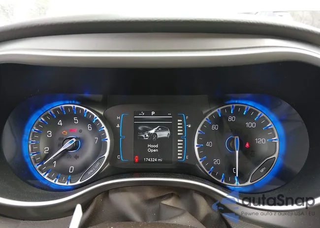 2C4RC1BG4JR107347: 44233326