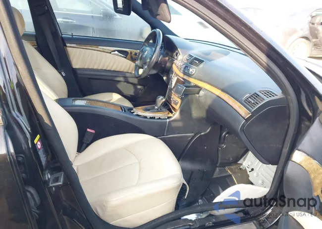 WDBUF56X17B057077: 44234419