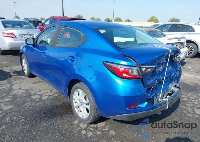 3MYDLBYV4HY194040: 44234709