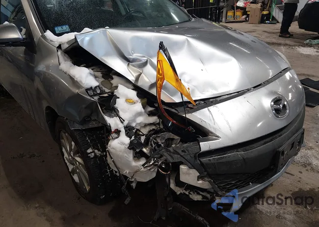 JM1BL1L83C1599420: 44234806