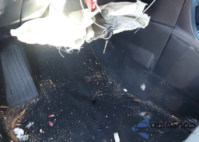 2T1BURHEXEC037569: 44234817