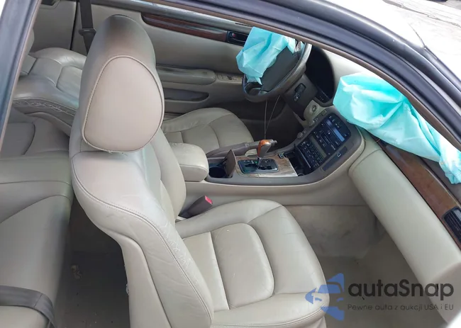 JT8CD32Z6W1003906: 44234825