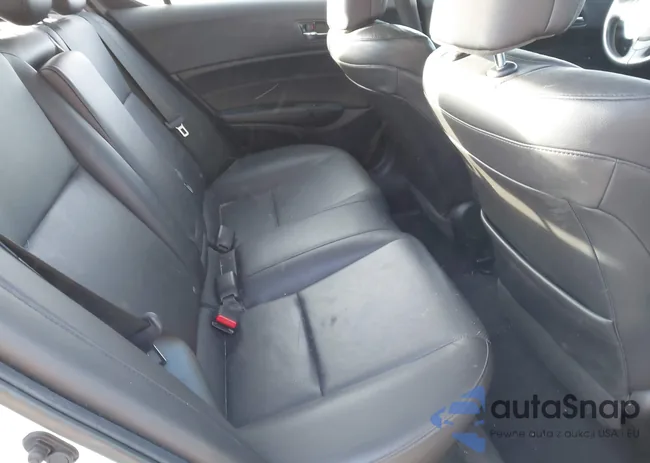 19UDE2F79GA000877: 44233956