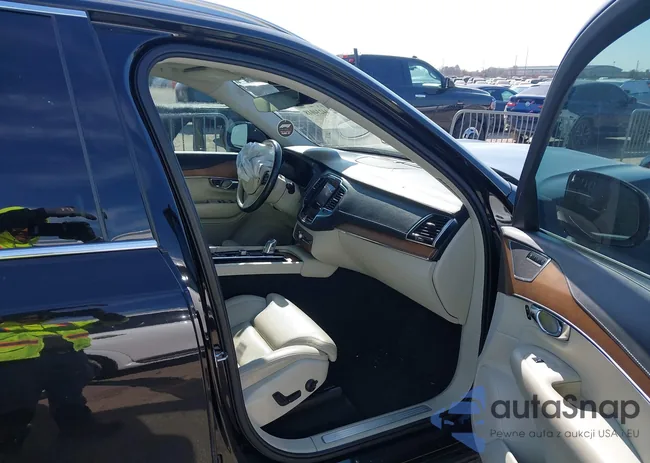 YV4BC0PL8H1109891: 44234018