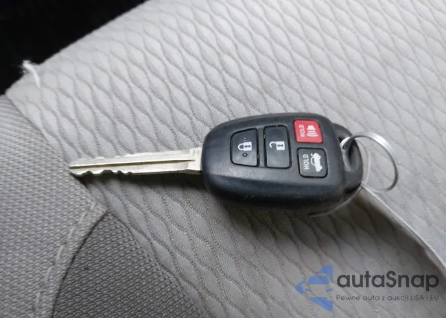 2T1BURHE8JC075960: 44234037