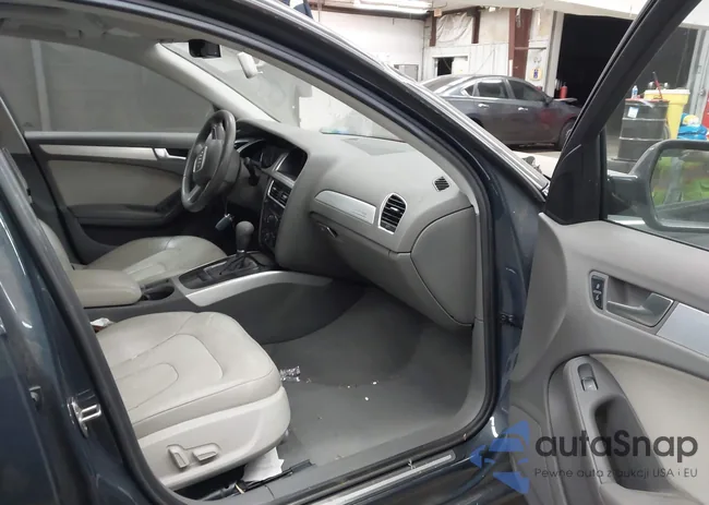 WAUBFAFL4BA100658: 44234060